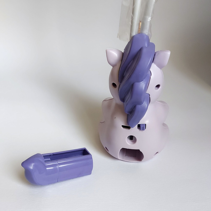 چراغ مطالعه طرح اسب تکشاخ کد 022