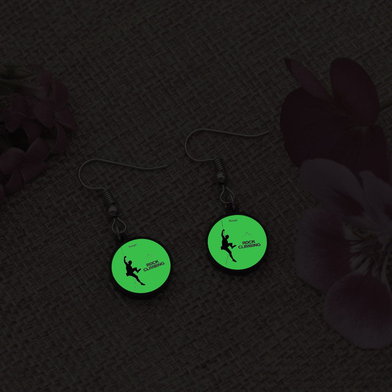 گوشواره زنانه ناکسیگو مدل شب تاب طرح سنگ نوردی کد ES8368 گوشواره زنانه ناکسیگو مدل شب تاب طرح سنگ نوردی کد ES8368