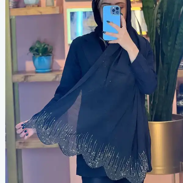 شال زنانه مدل نخی اسلپ پایین موجی نگین دار