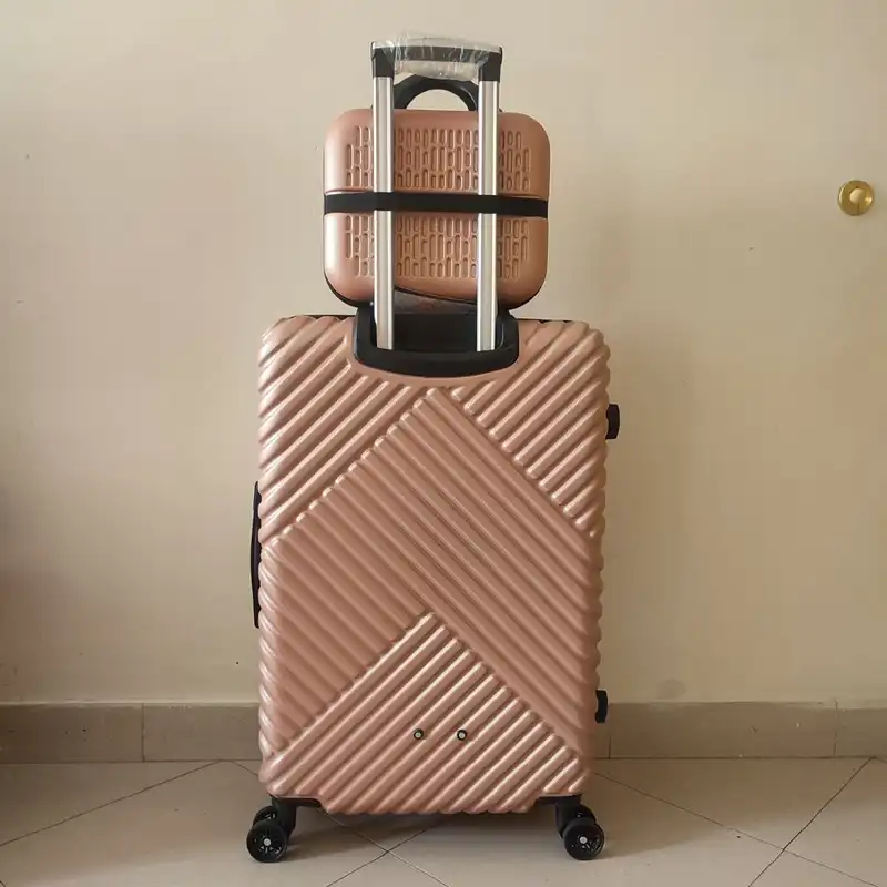 مجموعه دو عددی چمدان ام آر مدل تراولی کاوردار سایز بزرگ