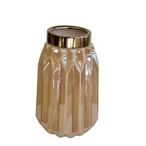 گلدان دکوری مدل زنبق