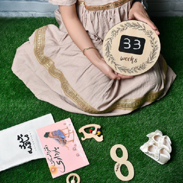 تخته سیاه مدل هفته گرد بارداری سایز 23x23 سانتی متر