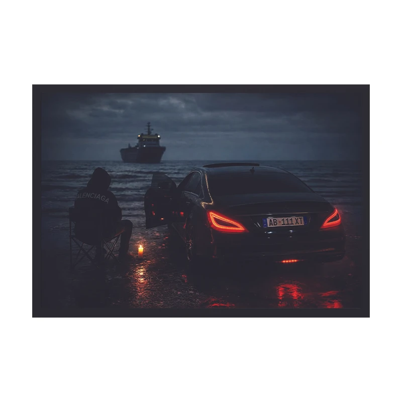 تابلو مدل CLS و مرد تنها کد 01 فریم مشکی