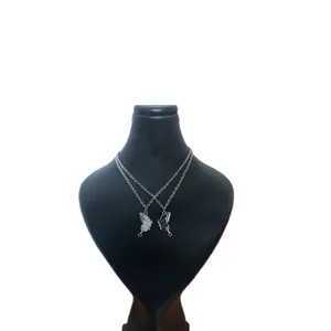 گردنبند دست ساز زنانه مدل پروانه