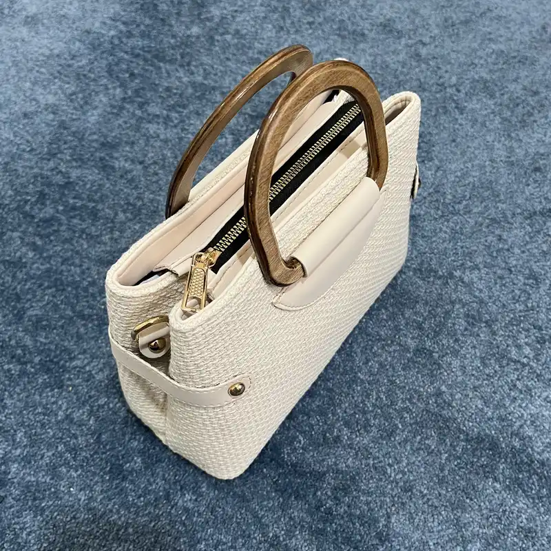 کیف دستی زنانه مدل کنفی دسته چوبی