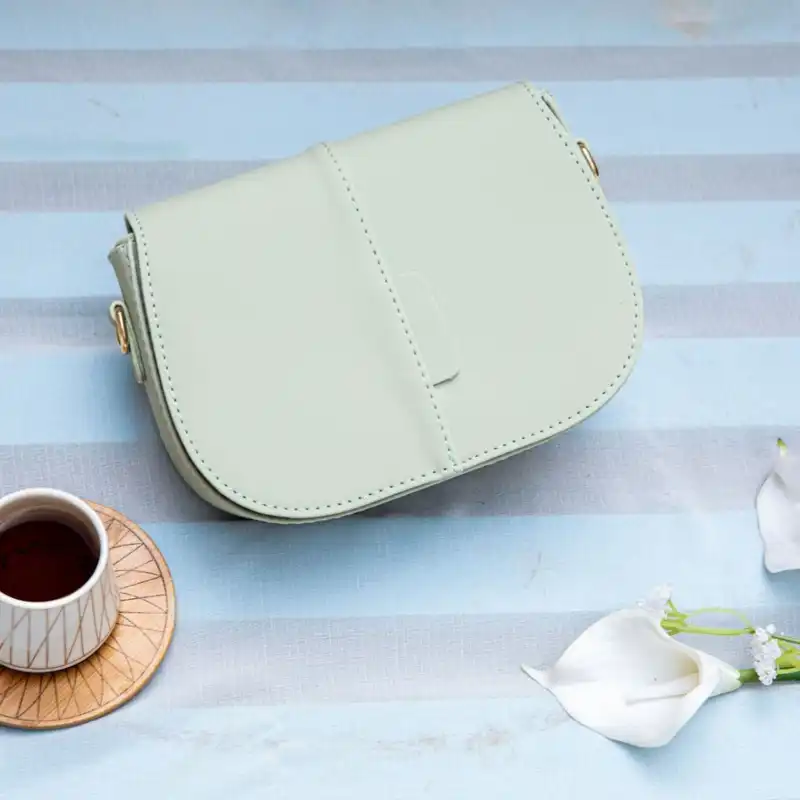 کیف رودوشی زنانه مدل هیلی