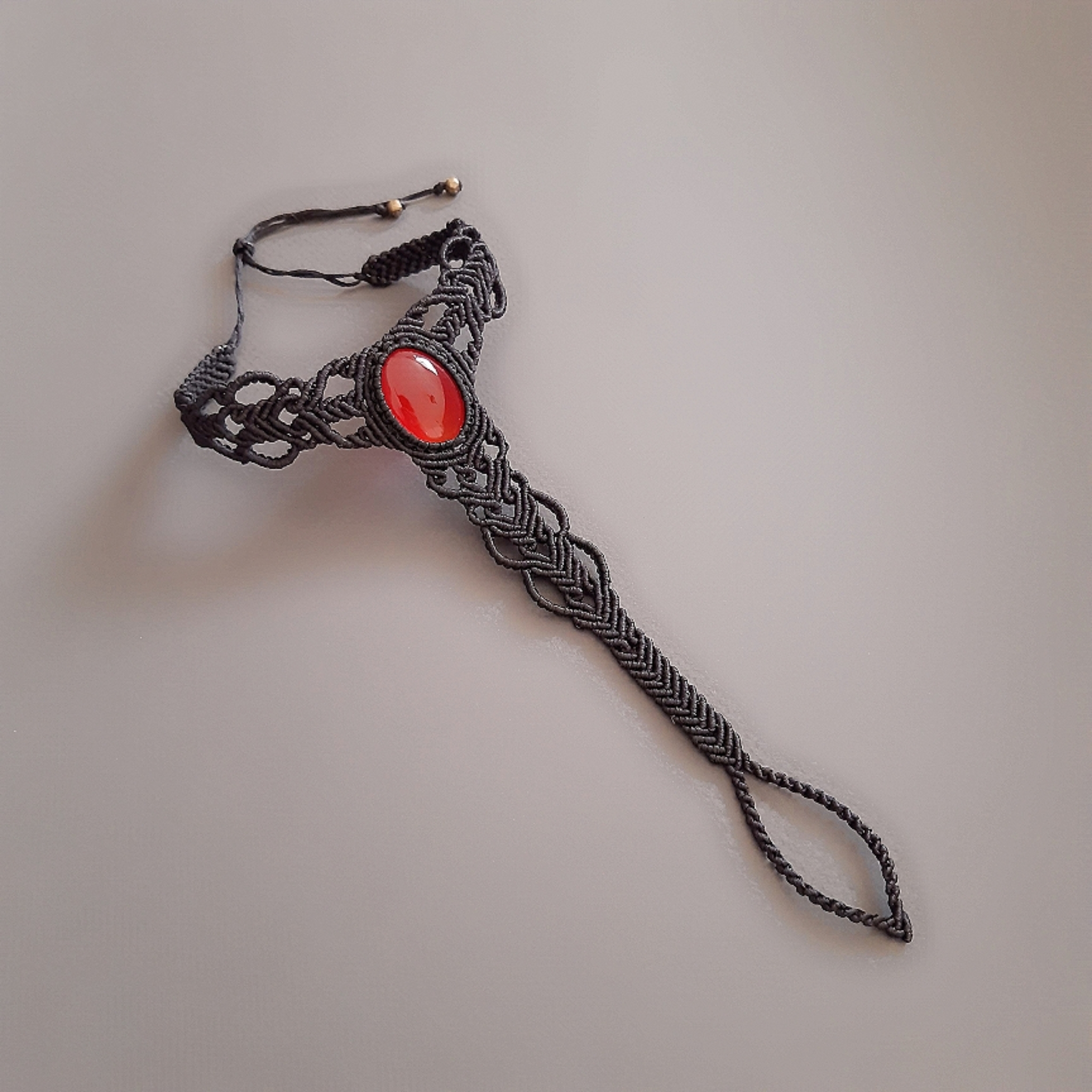 دستبند دست ساز زنانه مدل تمیمه کد : 225