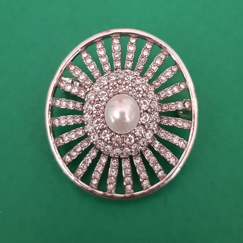 سنجاق سینه زنانه مدل دایره