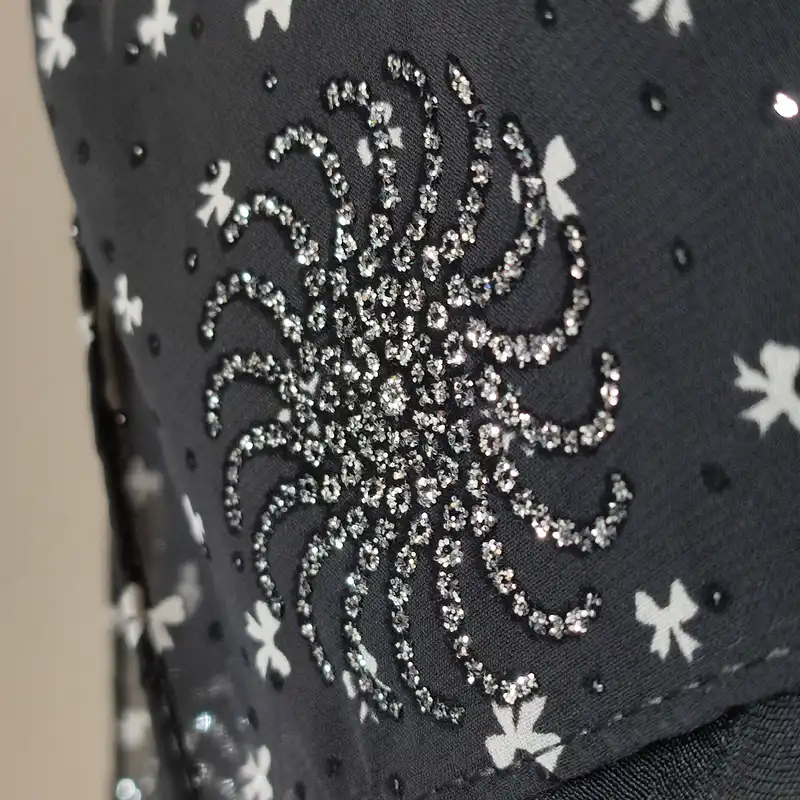 شال زنانه مدل مزونی اسلپ نگین دار خورشید تابان