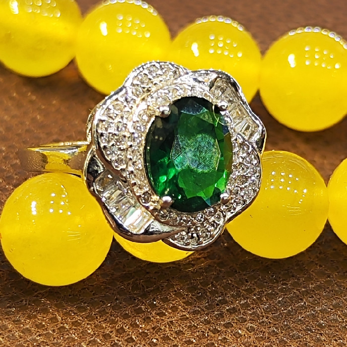 انگشتر نقره زنانه نقره جات بافندگان مدل سنگ زمرد کد 700