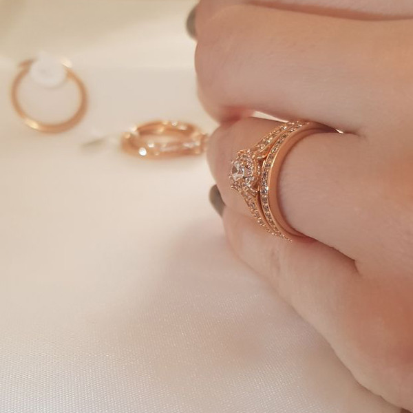 انگشتر زنانه ژوپینگ مدل حلقه و تکداش xp2273 مجموعه 2 عددی