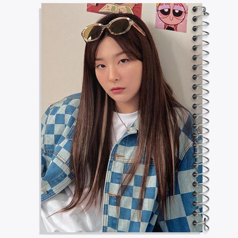 دفتر شطرنجی 50 برگ خندالو طرح سولگی گروه رد ولوت Red Velvet کد 19624