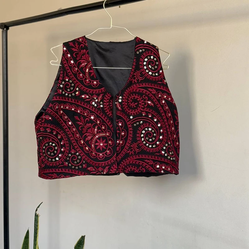 عکس شماره 2 : جلیقه رسمی زنانه مدل یلدایی mz042