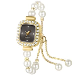 ساعت مچی عقربه‌ای کوارتز زنانه مدل مینیمال لوکس بند دستبندی مرواریدی قفل کرواتی کد ۶