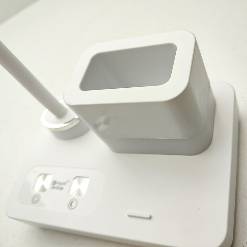 چراغ مطالعه شارژی مدل سه حالته کد 1945