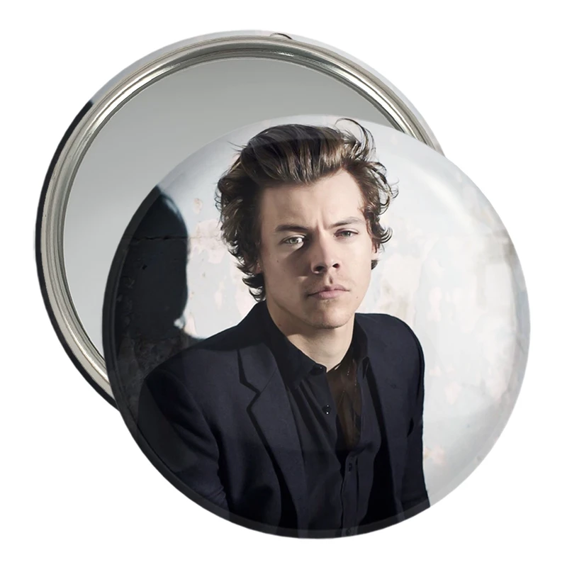 آینه جیبی خندالو مدل هری استایلز گروه موسیقی وان دایرکشن One Direction کد 18898