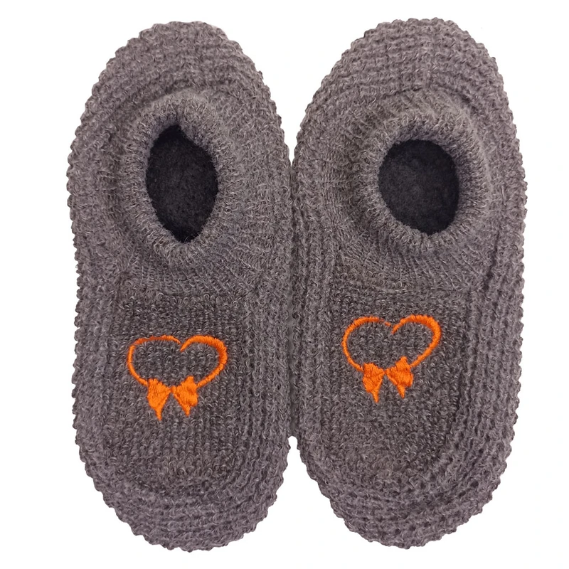 پاپوش زمستانی زنانه نیکتا مدل بافتی قلب کد 1687