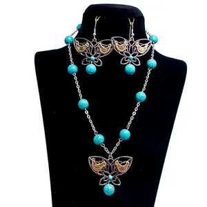 نیم ست زنانه صنایع دست ساز باربد طرح مرغ آمین مدل پروانه