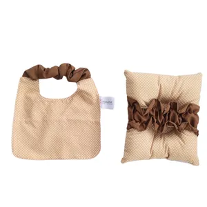 بالش شیردهی نوزاد شهپر مدل lala به همراه پیشبند