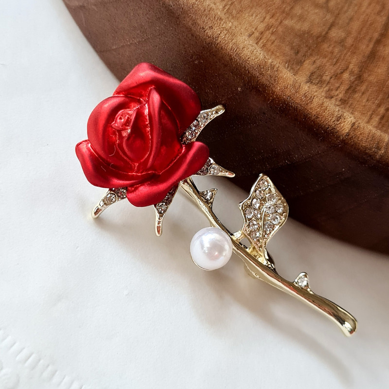 گل سینه زنانه مدل گل رز لوکس کد 7895 brg