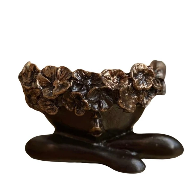 مجسمه مدل دختر 