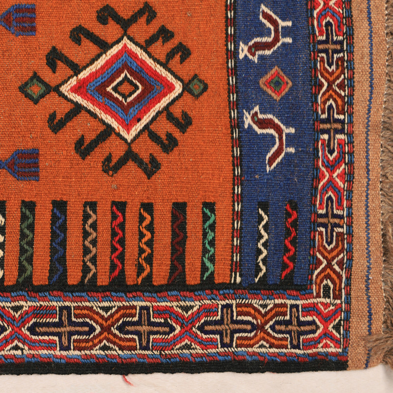 گلیم دستبافت یک متری مدل سفره کردی کد 4040106