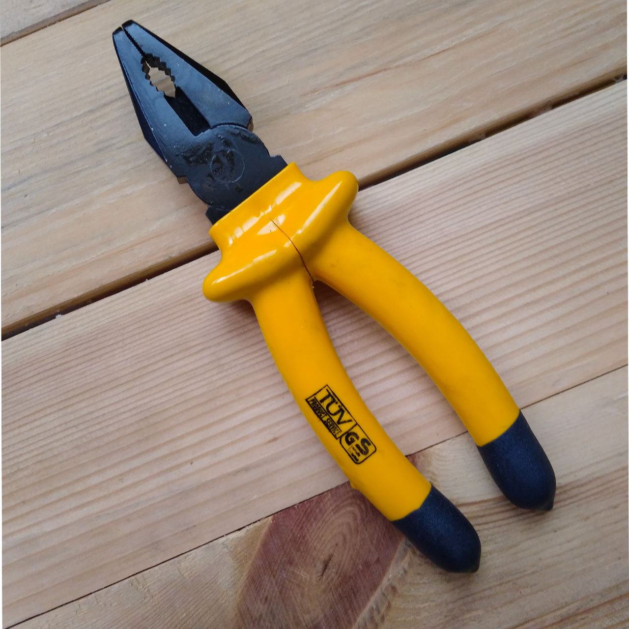 انبردست جی اس مدل فشار قوی کد TUV سایز 8 اینچ