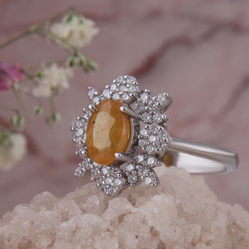 انگشتر نقره زنانه بازرگانی میلادی مدل سنگ یاقوت نگین برلیان بدن ریزش کد AWR_1401