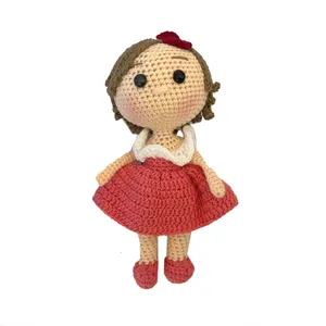 عروسک بافتنی طرح دختر مو قهوه ای