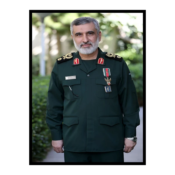 تابلو نوری بکلیت طرح شهید سردار امیر علی حاجی زاده مدل B-bu6909 فریم مشکی