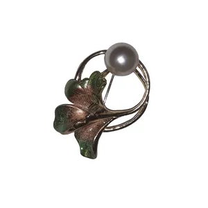 گل سینه زنانه مدل GM28