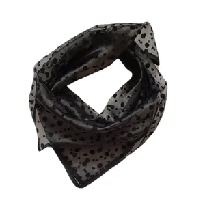 روسری زنانه مدل خالخالی