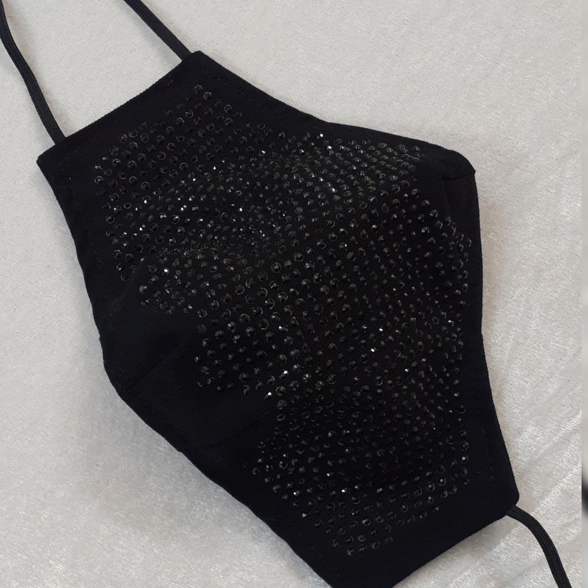 ماسک پارچه ای زنانه مدل نگین دار