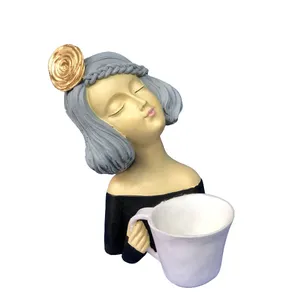 مجسمه دنیا دکوری سرمد مدل دختر فنجانی کد B 
