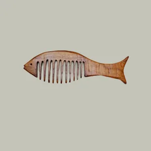 شانه مو مدل چوبی طرح ماهی