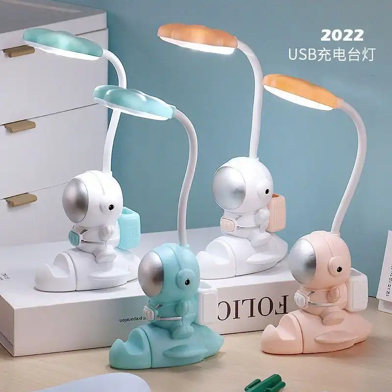 چراغ مطالعه مدل فضانورد