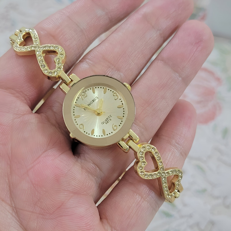 ساعت مچی عقربه ای دخترانه مدل قلب