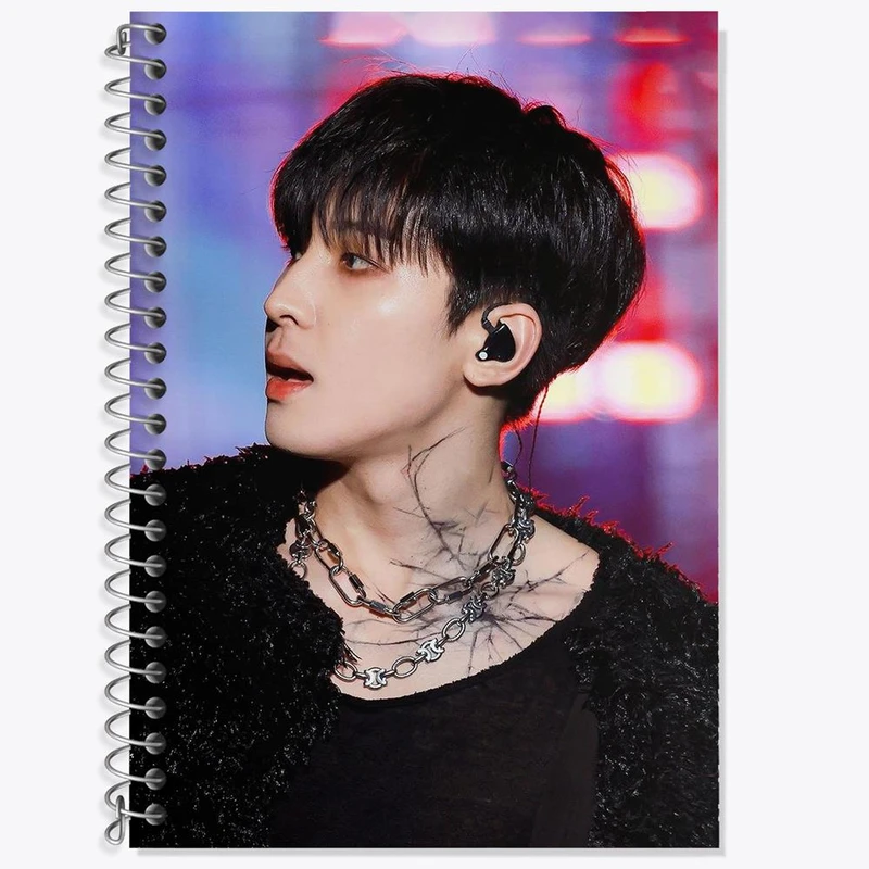 دفتر لغت 50 برگ خندالو مدل ونوو گروه سونتین Seventeen کد 21651