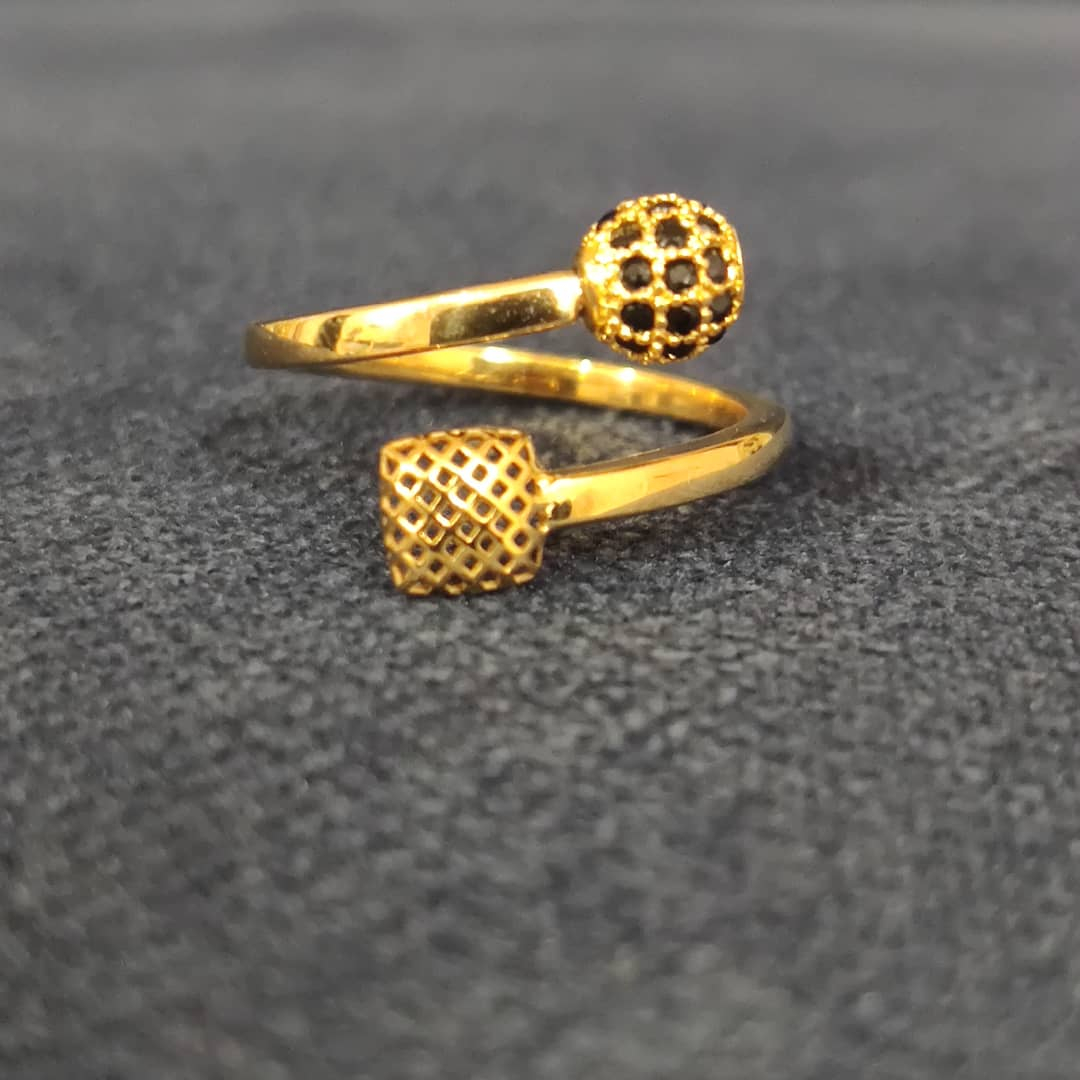  انگشتر طلا 18 عیار زنانه قیراط طرح مربع کد GH221