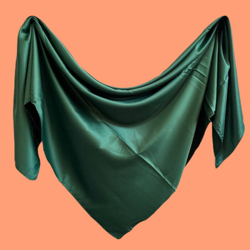 روسری زنانه مدل ساتن مجلسی کد ۹۲۱