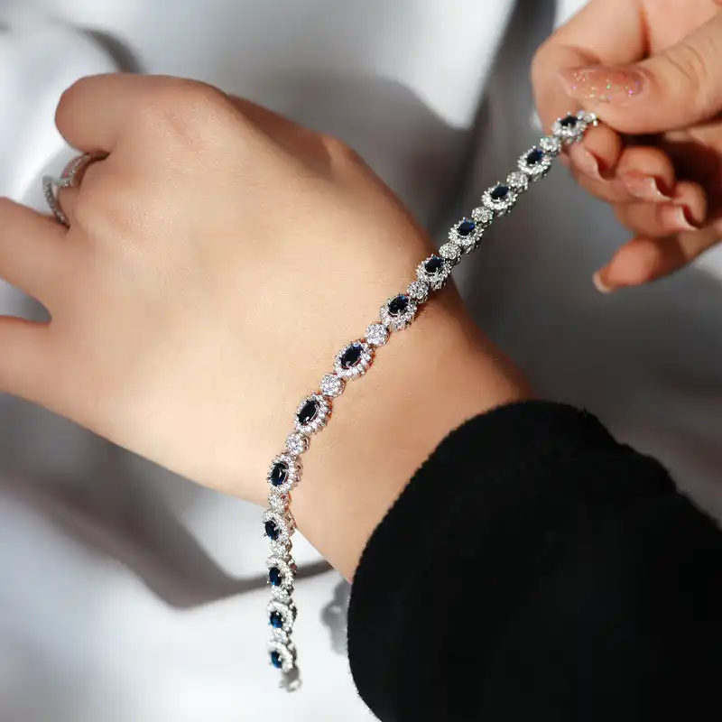 دستبند نقره زنانه جی تی ای مدل جی نایس