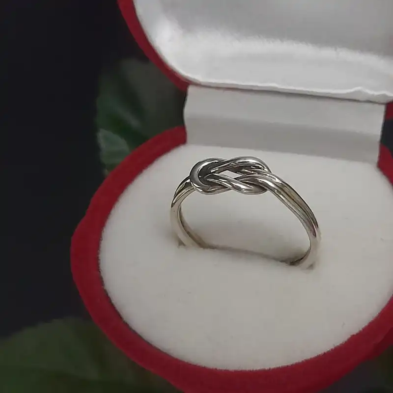 انگشتر نقره زنانه مدل گره