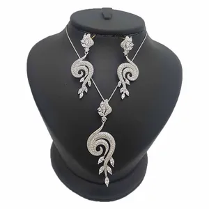نیم ست نقره زنانه ترمه 1 کد AR35