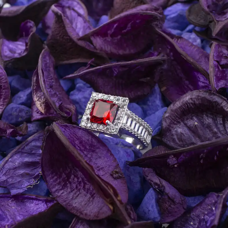 انگشتر نقره زنانه مدل یاقوت AVN-R124