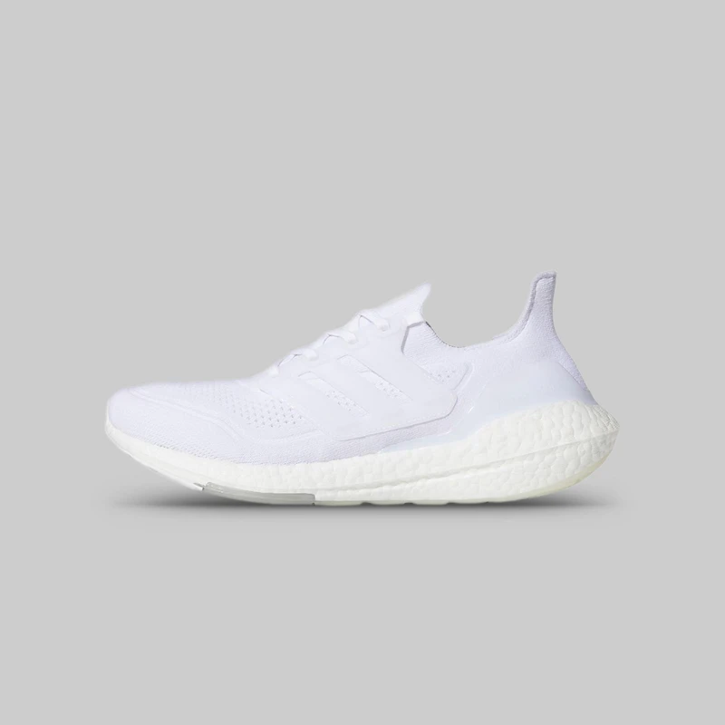 کفش مخصوص دویدن زنانه آدیداس مدل ULTRABOOST fy0403