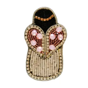 گل سینه زنانه مایا مد طرح فرشته کد S207