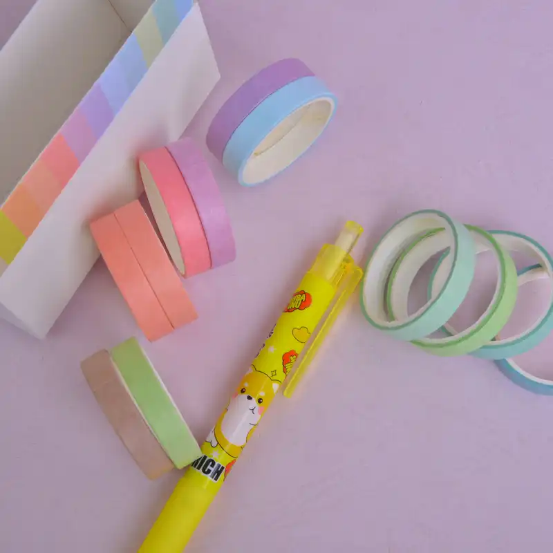 چسب نواری مدل واشی طرح رنگارنگ عرض 7.5 سانتی متر به همراه خودکار بسته 13 عددی