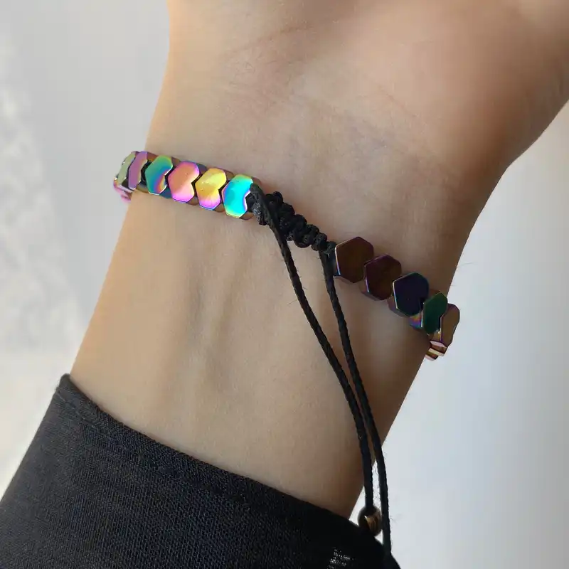 دستبند زنانه مدل قلب رنگی