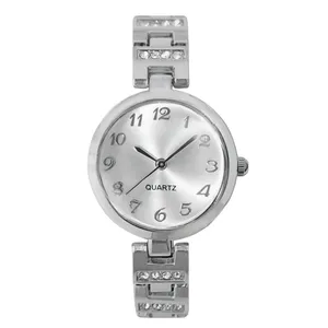 ساعت مچی عقربه‌ای کوارتز زنانه مدل کلاسیک بند نگین دار دستبندی کد ۱.۴