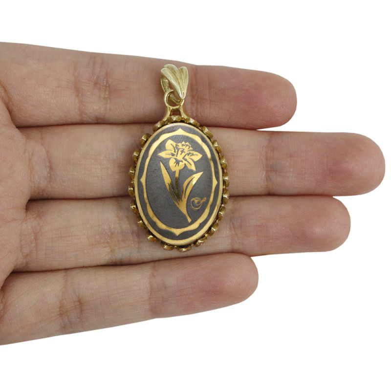 آویز گردنبند زنانه مدل حدید اسفند ماه کد 7721 آویز گردنبند زنانه مدل حدید اسفند ماه کد 7721